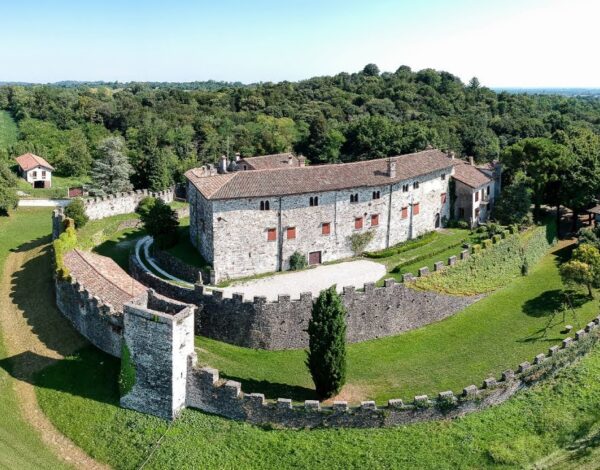 Historic Houses Listing Category Castello di Arcano Superiore