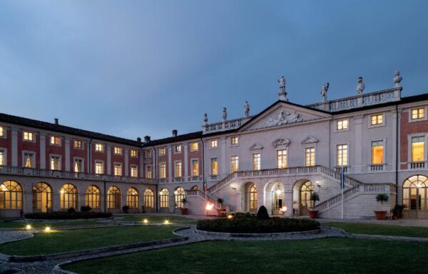 Villa Fenaroli Palace Hotel